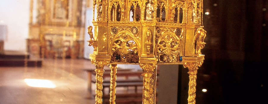 Castignano: gold-work and sacred art